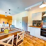 Apartment Zakatek Reja