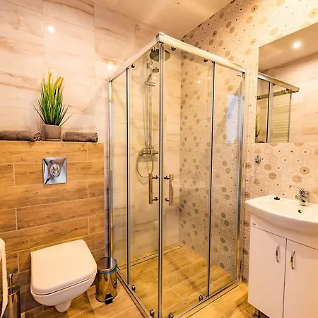 Zakatek Reja アパート カルトゥジ